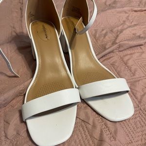 White chunky heel sandal, size 12 wide